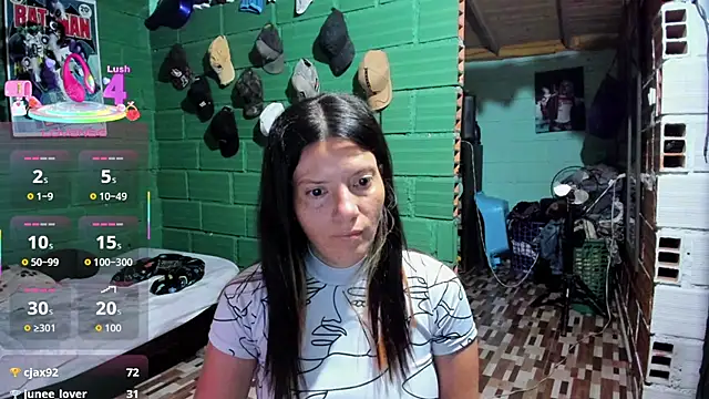 Snapshot of DanaaRey chatting on 05/19/26, 11:22 DanaaRey online show from 05/19/26, 11:22