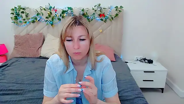 Snapshot of Incredible_Ariela chatting on 05/07/26, 11:59 Incredible Ariela online show from 05/07/26, 11:59