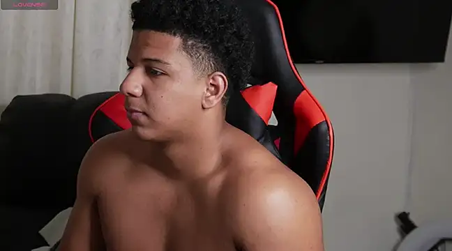 Snapshot of May_Dylan1 chatting on 12/29/24, 12:09 May Dylan1 online show from 12/29/24, 12:09