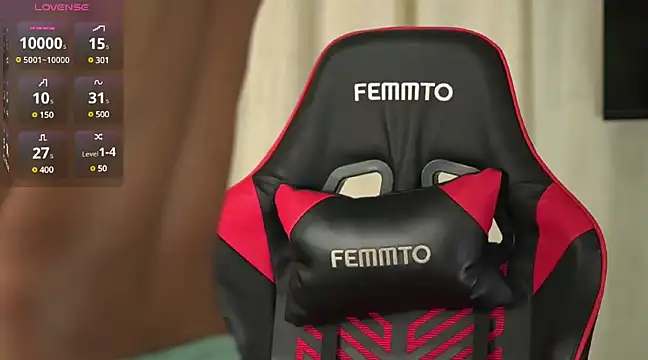 Snapshot of May_Dylan1 chatting on 12/30/24, 12:11 May Dylan1 online show from 12/30/24, 12:11