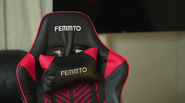 Snapshot of May_Dylan1 chatting on 01/05/25, 04:47 May Dylan1 online show from 01/05/25, 04:47