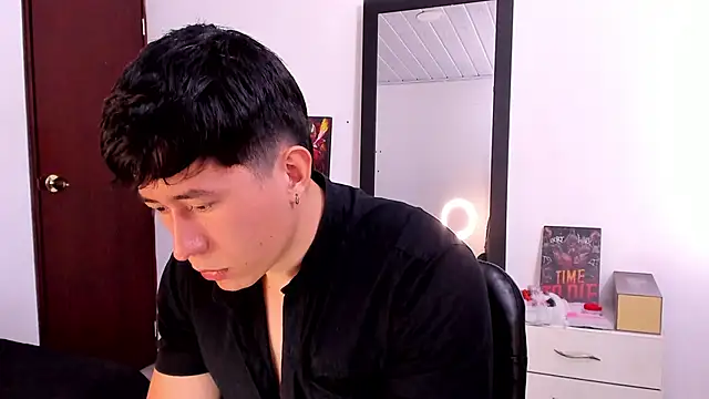 Snapshot of setsuna10 chatting on 01/01/25, 08:26 setsuna10 online show from 01/01/25, 08:26