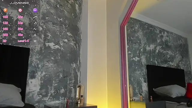 AuroraRojas online show from 01/13/25, 10:03