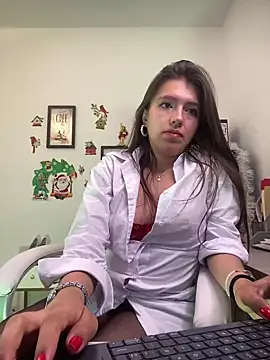 Snapshot of Gabriella_gh chatting on 12/13/24, 02:10 Gabriella gh online show from 12/13/24, 02:10