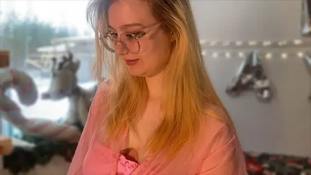 Snapshot of JacyWinslat chatting on 01/16/25, 10:42 JacyWinslat online show from 01/16/25, 10:42