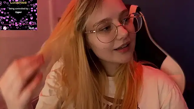 Snapshot of JacyWinslat chatting on 03/09/25, 09:14 JacyWinslat online show from 03/09/25, 09:14