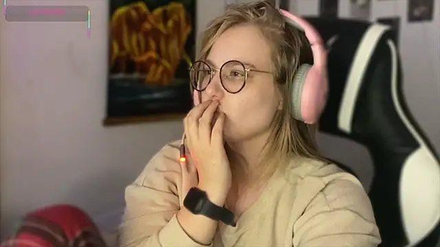 Snapshot of JacyWinslat chatting on 09/14/25, 10:31 JacyWinslat online show from 09/14/25, 10:31