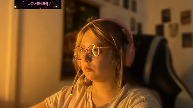 Snapshot of JacyWinslat chatting on 09/29/25, 02:55 JacyWinslat online show from 09/29/25, 02:55