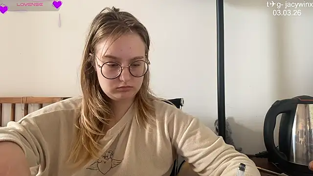 JacyWinslat online show from 03/04/26, 09:48