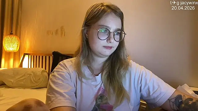 JacyWinslat online show from 04/20/26, 12:08