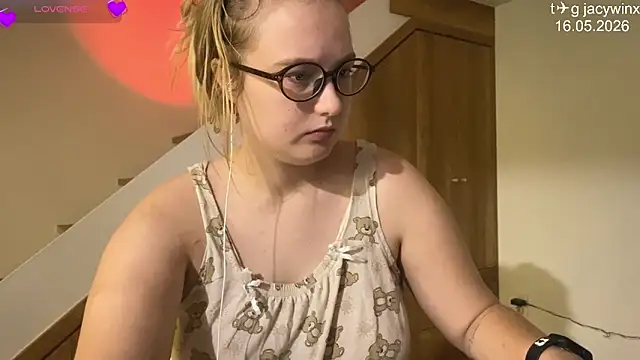 JacyWinslat online show from 05/17/26, 02:35