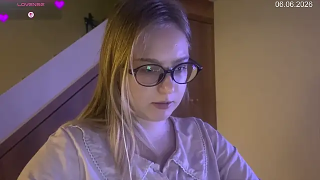 JacyWinslat online show from 06/06/26, 03:28