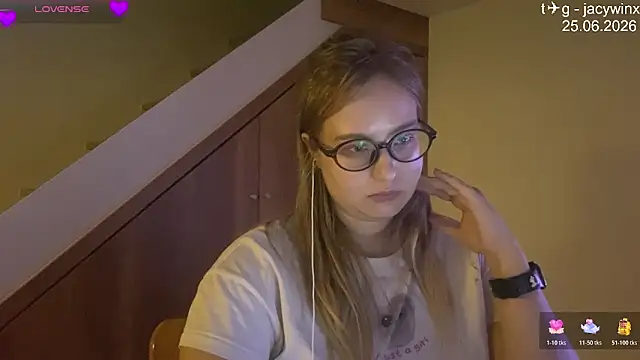 JacyWinslat online show from 06/25/26, 01:04