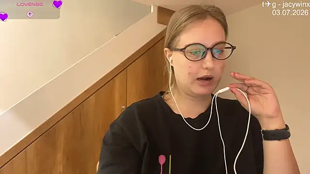 JacyWinslat online show from 07/03/26, 09:05