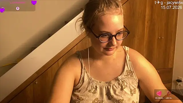 JacyWinslat online show from 07/15/26, 08:47