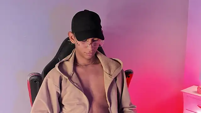 Nick Collins18 online show from 10/15/25, 08:53