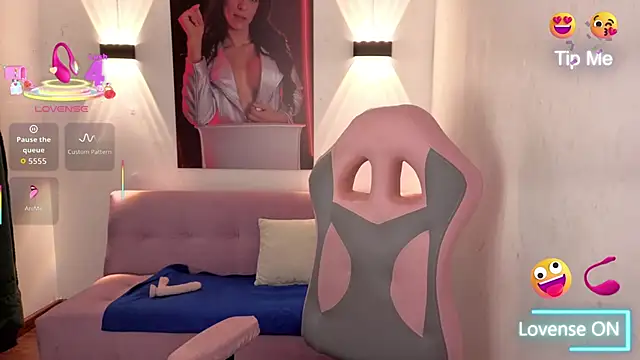 vittorialombardi   online show from 09/10/25, 08:14