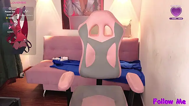 vittorialombardi   online show from 10/10/25, 08:13