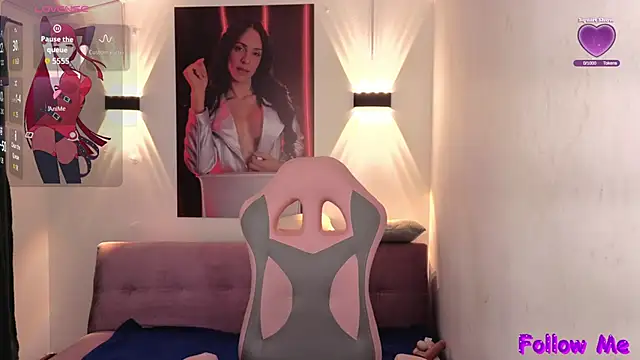 vittorialombardi   online show from 10/19/25, 08:15