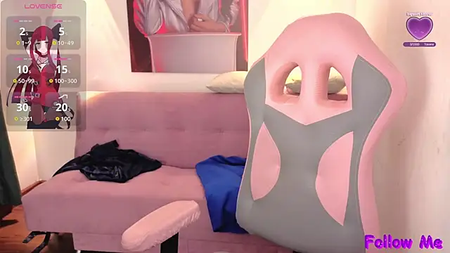 vittorialombardi   online show from 10/25/25, 08:11