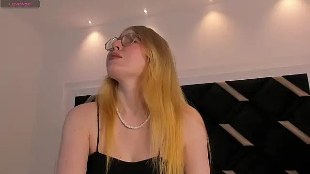 Alexa Handler online show from 03/28/26, 07:46