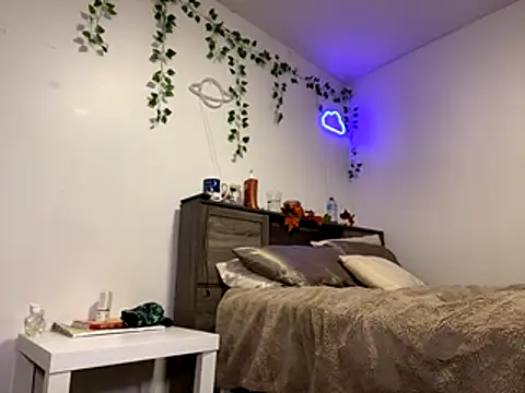 Kittyymaze1 online show from 10/20/25, 01:11