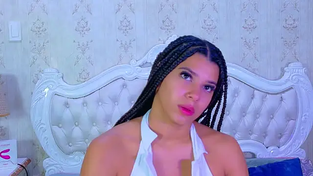 TiaraRosse online show from 09/19/25, 12:06