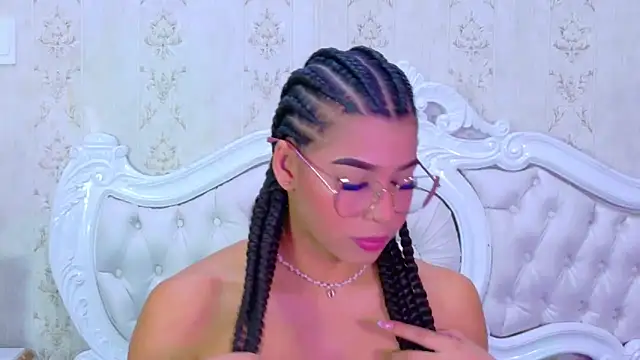 TiaraRosse online show from 11/24/25, 01:11