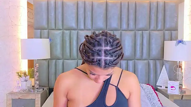 TiaraRosse online show from 02/12/26, 04:07