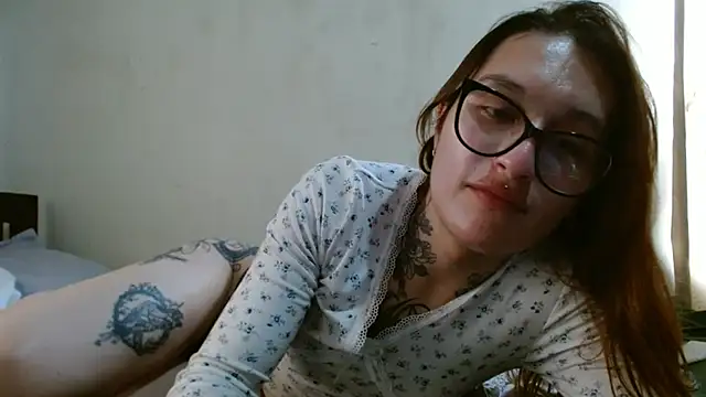 kittenlizz online show from 03/07/25, 06:00