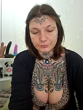 lizzardqueeen online show from 11/27/25, 02:41