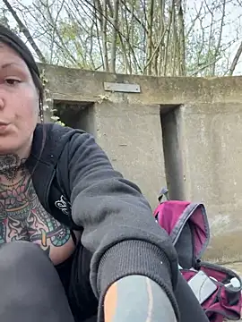 lizzardqueeen online show from 04/06/26, 02:07