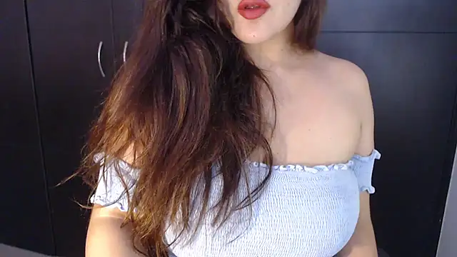 AdharaLujan online show from 09/25/25, 05:05