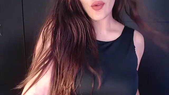 AdharaLujan online show from 04/17/26, 03:04