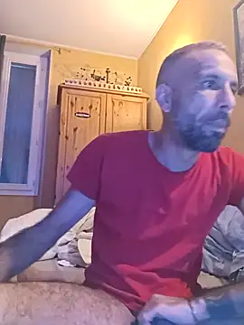 arrow13680 online show from 12/03/25, 08:56