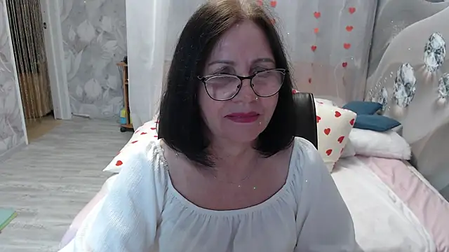 Snapshot of OlgaHottie chatting on 06/08/26, 01:28 OlgaHottie online show from 06/08/26, 01:28