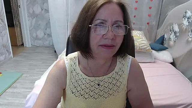 Snapshot of OlgaHottie chatting on 07/27/26, 12:17 OlgaHottie online show from 07/27/26, 12:17