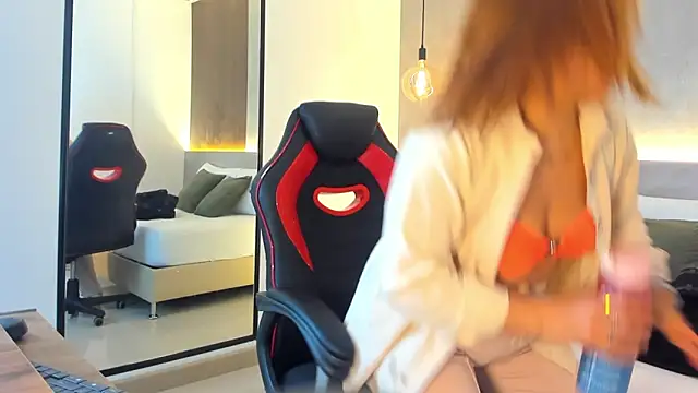 alma fenix online show from 11/07/25, 12:27