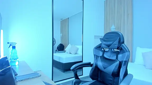 alma fenix online show from 01/15/26, 12:32