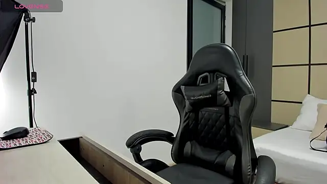 alma fenix online show from 03/24/26, 12:43