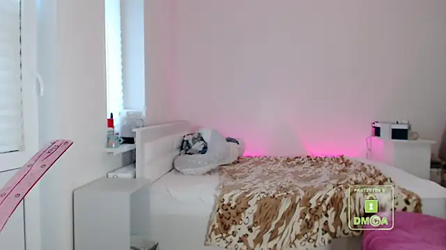 Snapshot of cute_and_hot chatting on 07/02/26, 03:07 cute and hot online show from 07/02/26, 03:07