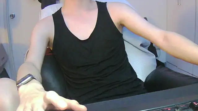 Snapshot of Ray175oo chatting on 05/20/26, 06:25 Ray175oo online show from 05/20/26, 06:25