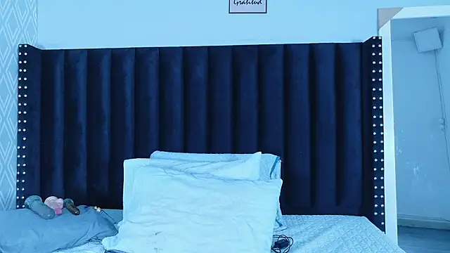 hotlatinateacher online show from 03/11/26, 07:31