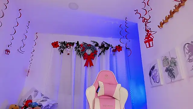 Snapshot of Lia_Petite1 chatting on 01/25/25, 05:51 Lia Petite1 online show from 01/25/25, 05:51