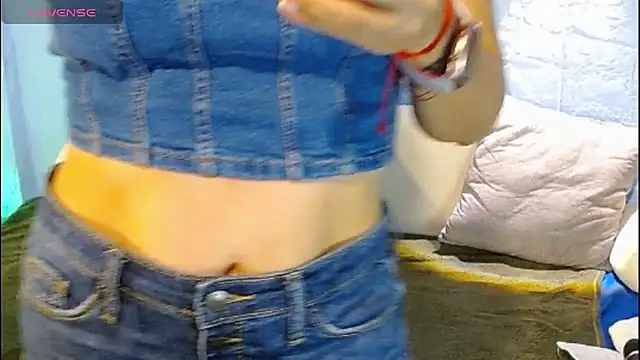 Snapshot of venus_swet_ chatting on 09/10/25, 12:21 venus swet online show from 09/10/25, 12:21