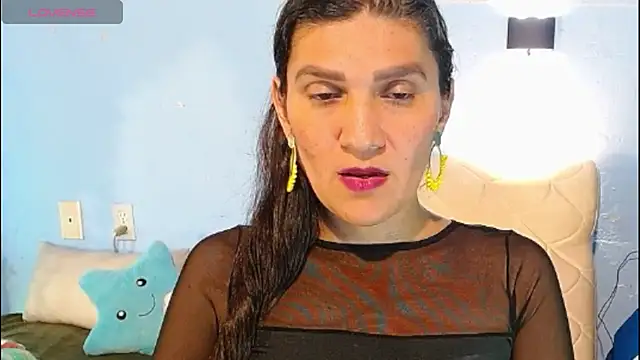 Snapshot of venus_swet_ chatting on 10/05/25, 03:05 venus swet online show from 10/05/25, 03:05