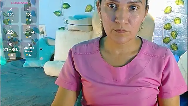 Snapshot of venus_swet_ chatting on 10/24/25, 12:52 venus swet online show from 10/24/25, 12:52