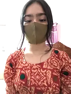 Snapshot of Arisha- chatting on 10/31/25, 07:59 Arisha- online show from 10/31/25, 07:59