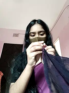 Snapshot of Arisha- chatting on 11/02/25, 09:11 Arisha- online show from 11/02/25, 09:11