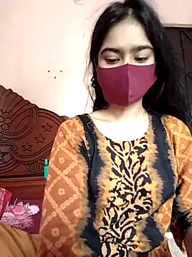 Snapshot of Arisha- chatting on 12/05/25, 08:45 Arisha- online show from 12/05/25, 08:45